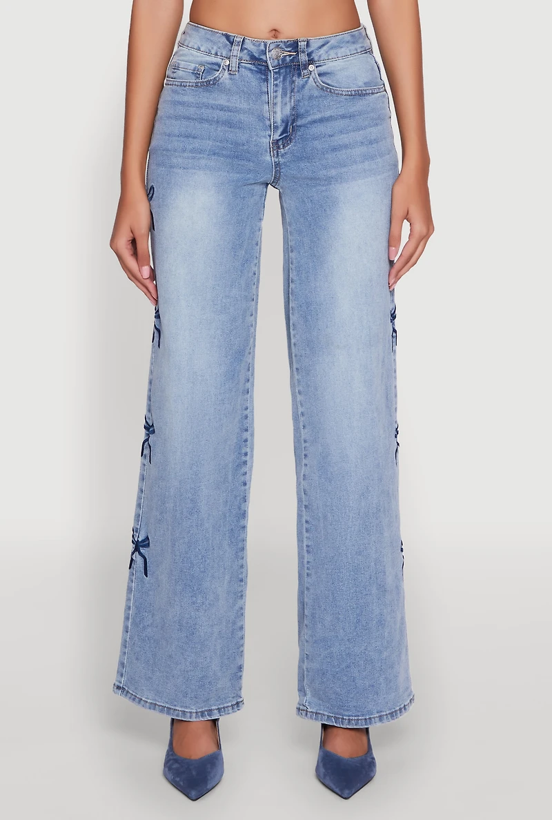 Womens Madden Girl Mineral Wash Embroidered Bow Side Jeans, Blue, Size 1