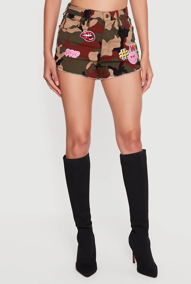 Camo Frayed Hem Patch Graphic Shorts