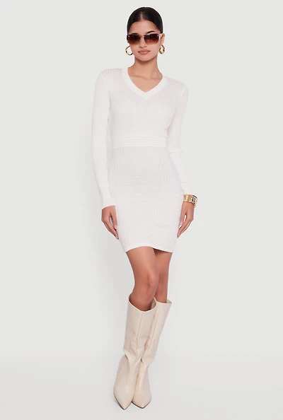 Womens Greek Key Rib Knit Long Sleeve V-Neck Sweater Dress, White, Size L