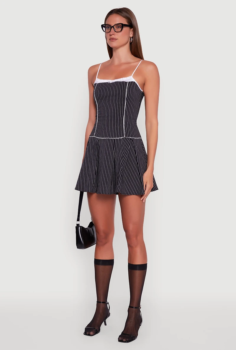 Womens Sleeveless Two Toned Pinstripe Pleated Dress, Black, Size M