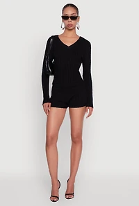 Womens Mid Rise Cable Knit Shorts, Black, Size M