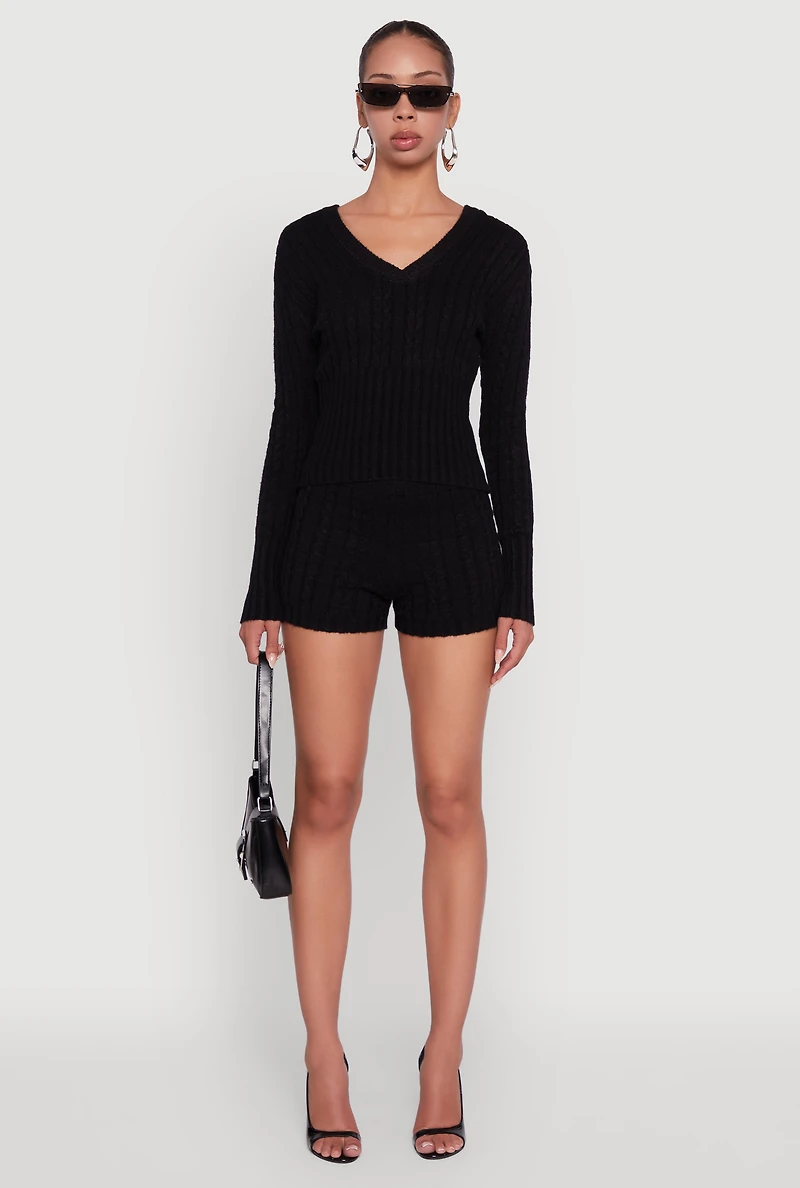 Womens Mid Rise Cable Knit Shorts, Black, Size M