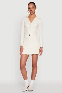 Womens Classic Fit Zip Front Mock Neck Cropped Sweater, Beige, Size M