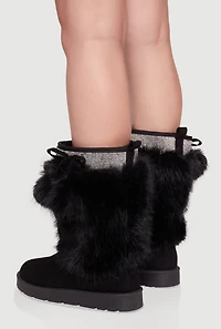 Womens Trendy Faux Fur Lined Faux Suede Pom Pom Detail Booties, Black, Size 5.5