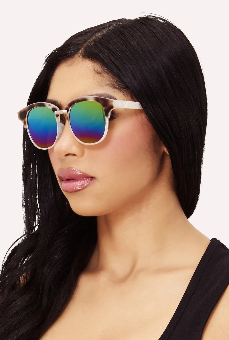 Womens Stylish Ombre Lens Sunglasses for Women, Multi