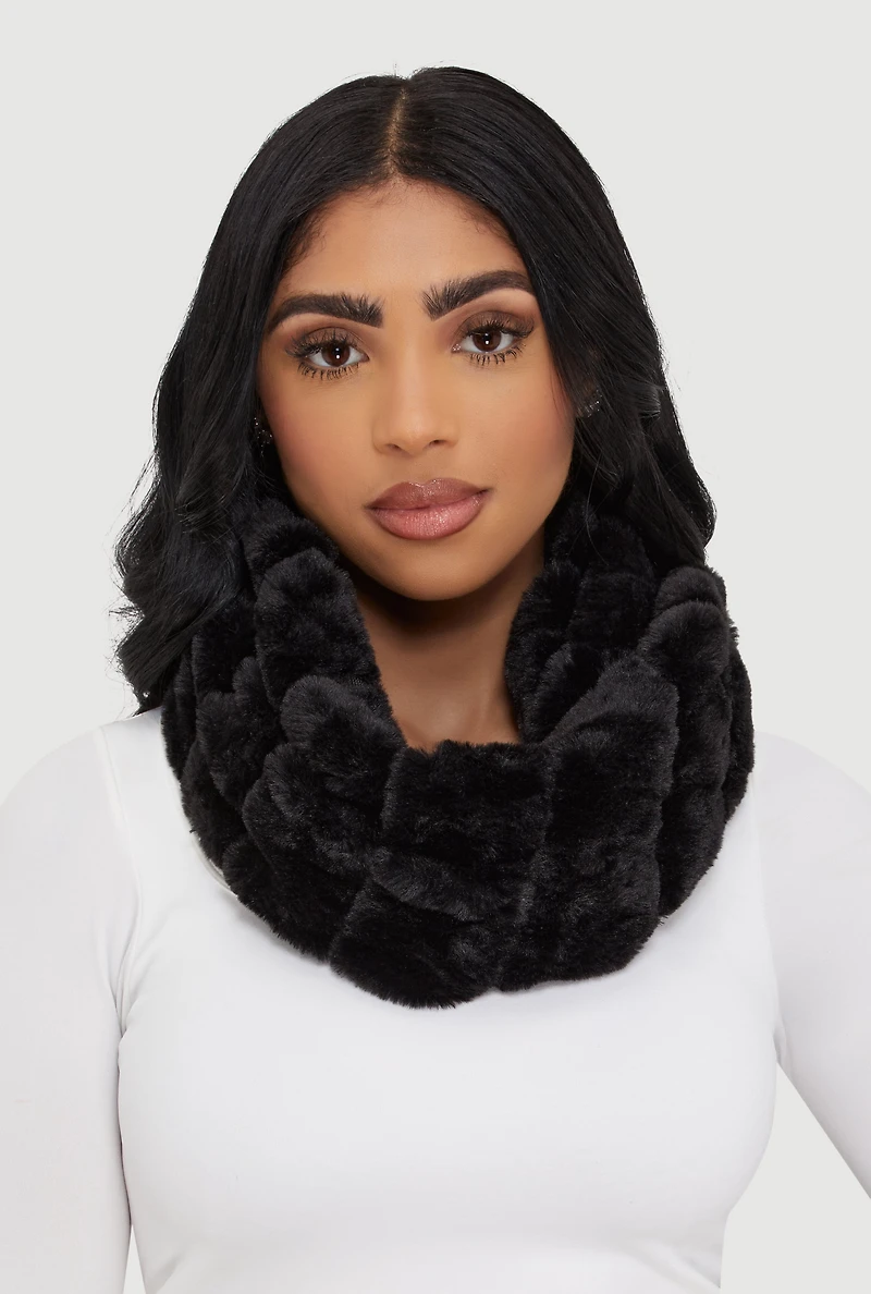 Ribbed Knit Faux Fur Neck Warmer