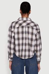 Womens Plaid Flannel Patch Detail Cropped Button Front Shirt, Multi, Size M