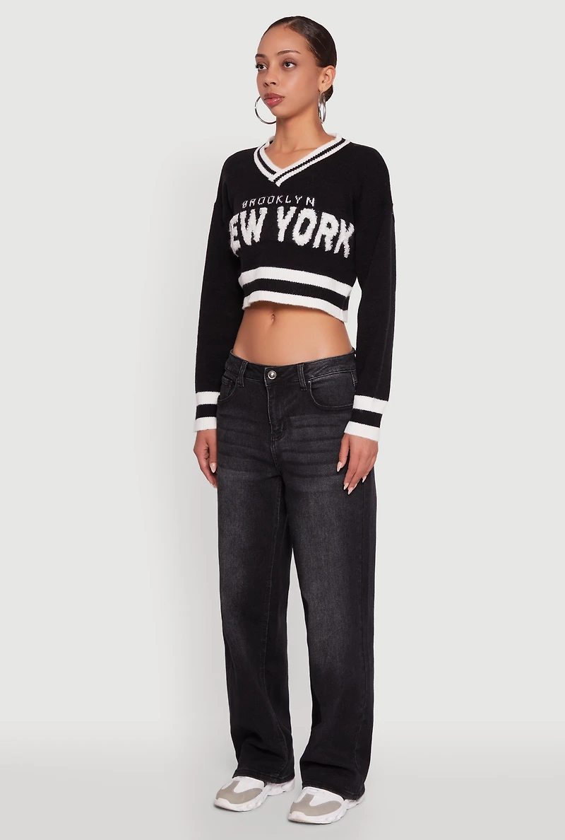 Womens Daisy Chenille New York Graphic Cropped Sweater, Black, Size S