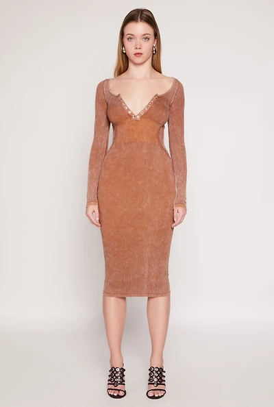 Womens Daisy Acid Wash Grommet Notch Neck Dress,