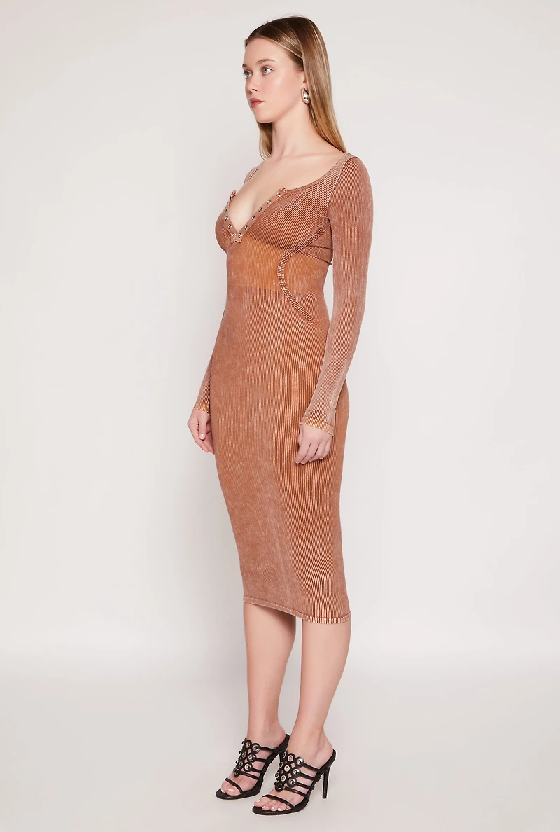 Womens Daisy Acid Wash Grommet Notch Neck Dress, Brown, Size S