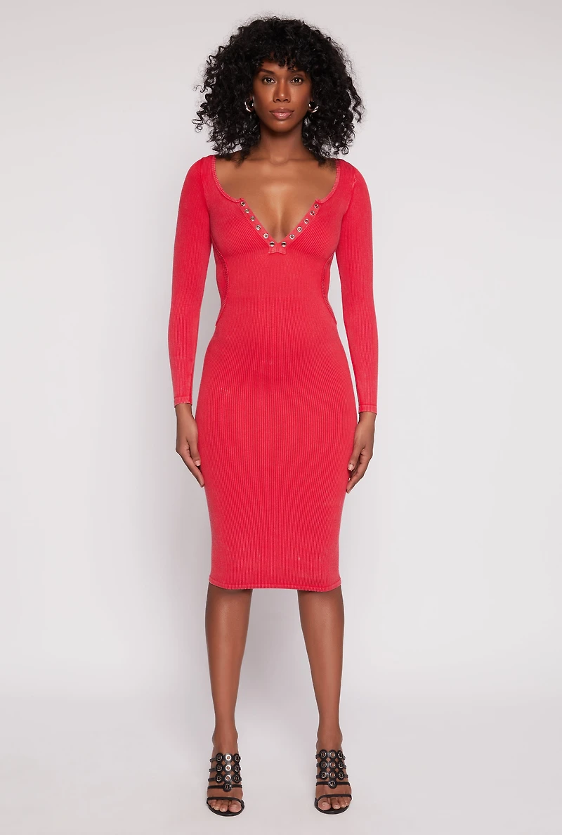 Womens Daisy Acid Wash Grommet Notch Neck Dress, Red, Size S