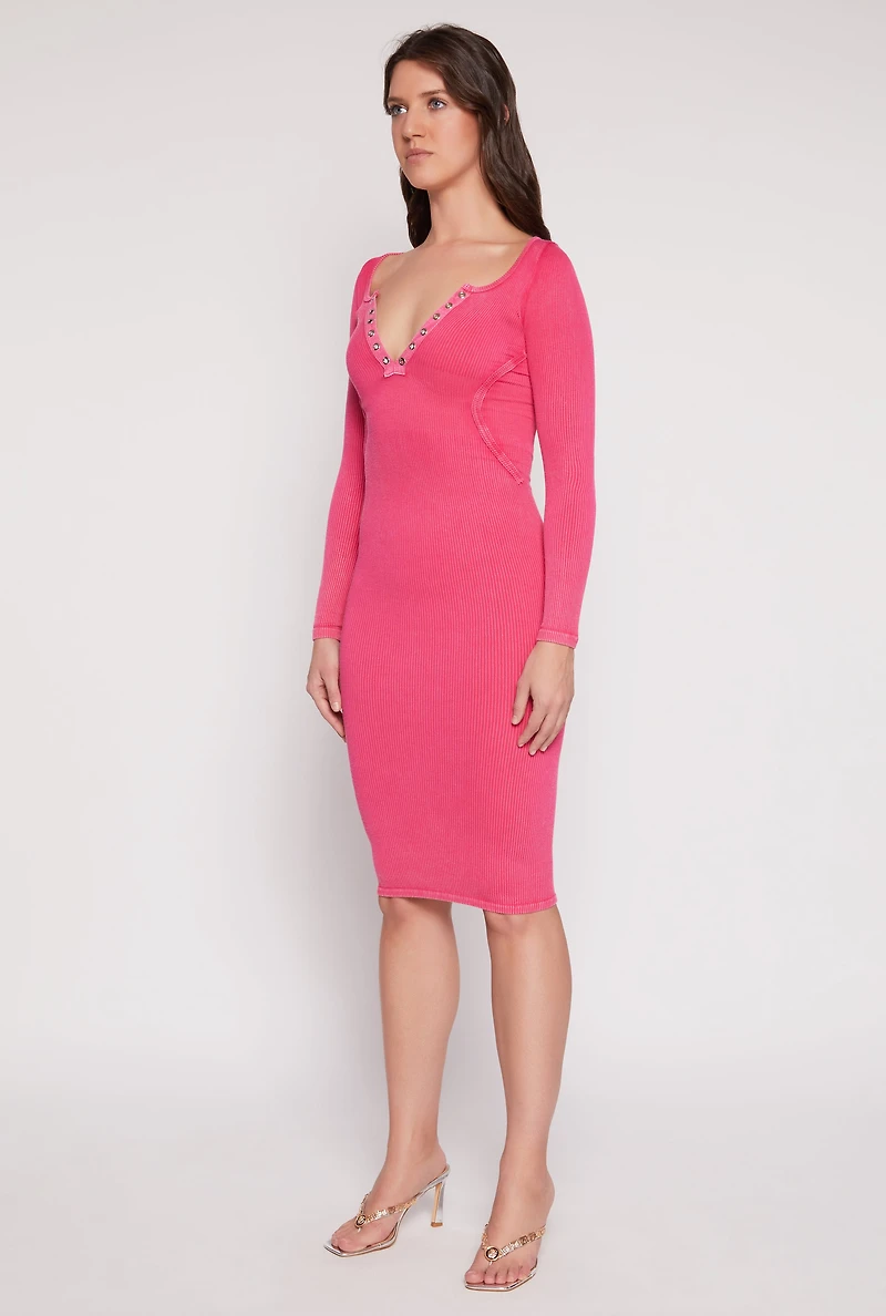 Womens Daisy Acid Wash Grommet Notch Neck Dress, Pink, Size M