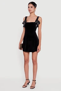 Womens Velvet Bow Strap Square Neck Mini Dress, Black, Size M