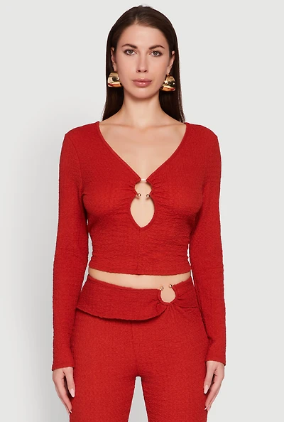 Womens O Ring Cut Out Textured Knit Cropped Blouse, Red,