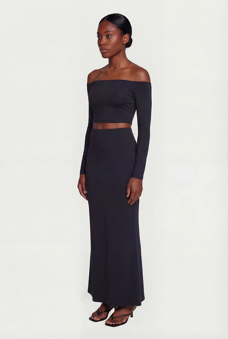 Off the Shoulder Long Sleeve Crop Top