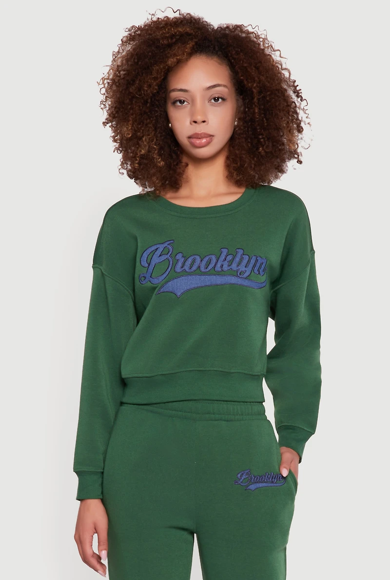 Womens Embroidered Graphic Fleece Lined Sweatshirt,