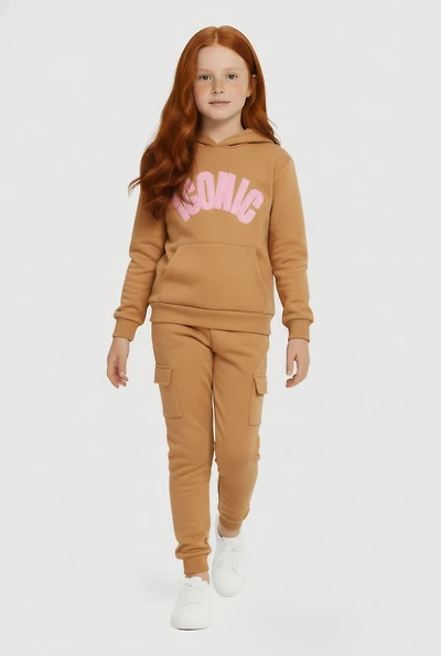 Little Girls Chenille Iconic Patch Graphic Sweatshirt and Cargo Joggers,