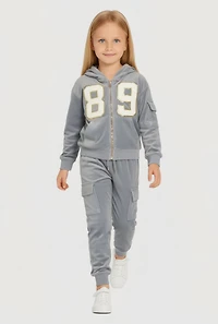 Little Girls 89 Graphic Hoodie and Cargo Sweatpants