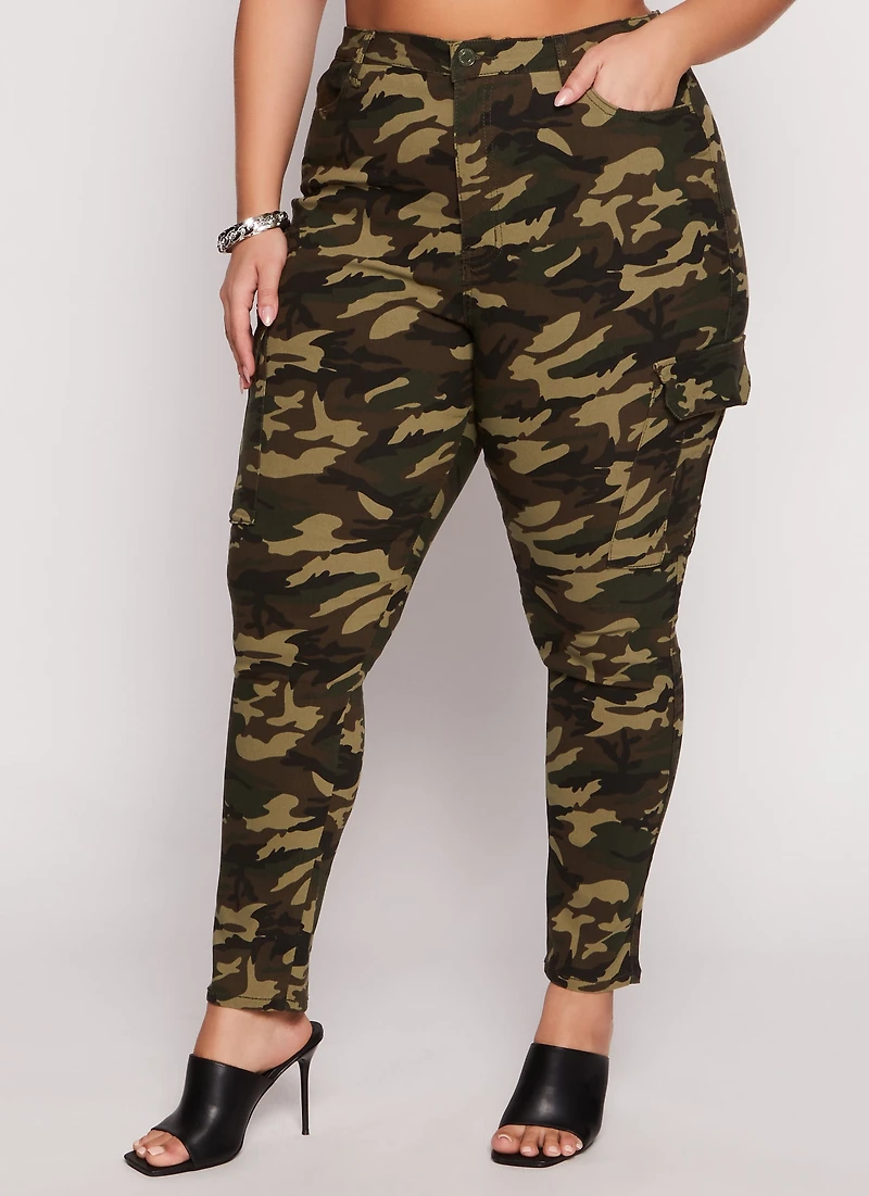Womens Plus Size Skinny Leg Camo Cargo Pants, Green, Size 2X