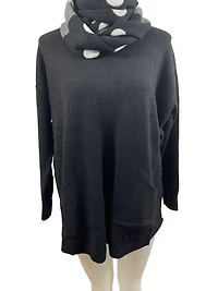 Set. Oversized Top and polka-dot woven scarf super-soft knit