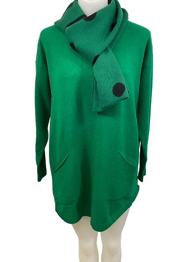 Set. Oversized Top and polka-dot woven scarf super-soft knit
