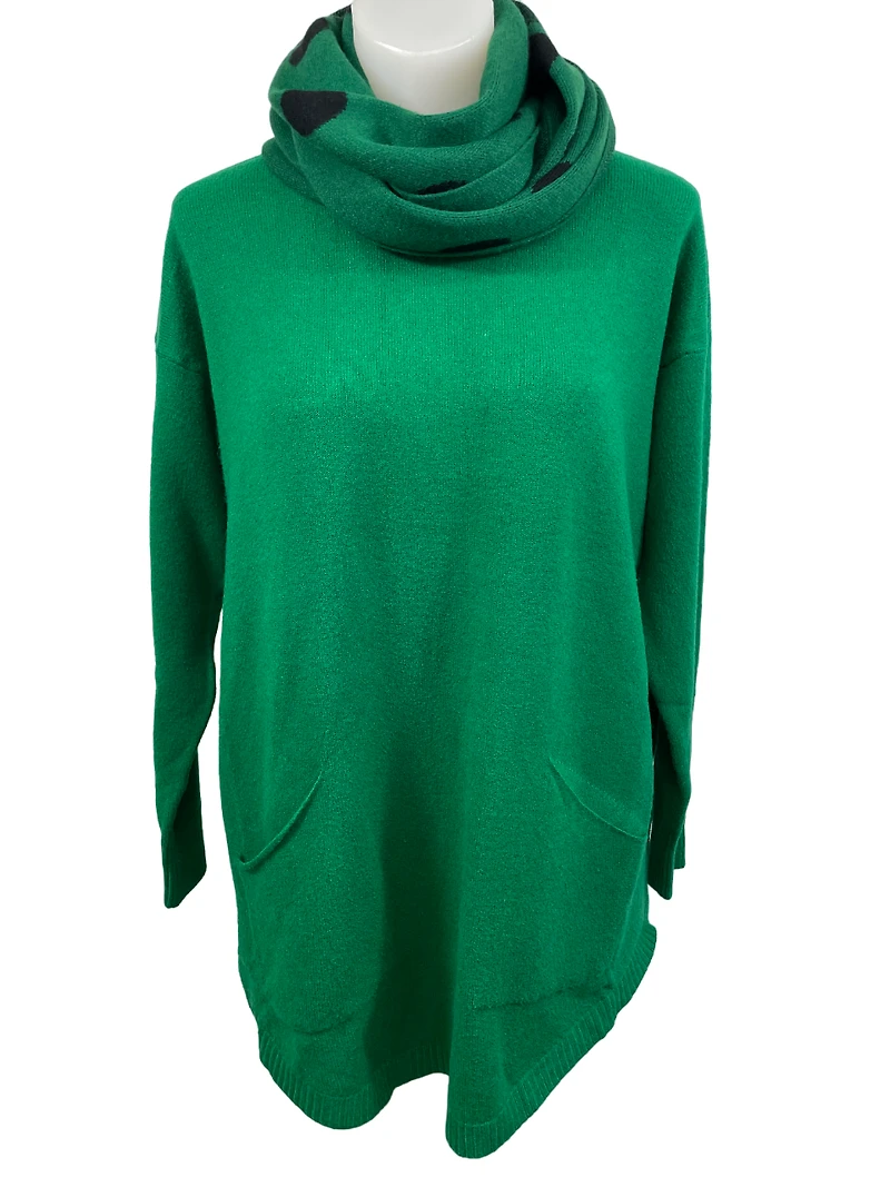 Set. Oversized Top and polka-dot woven scarf super-soft knit