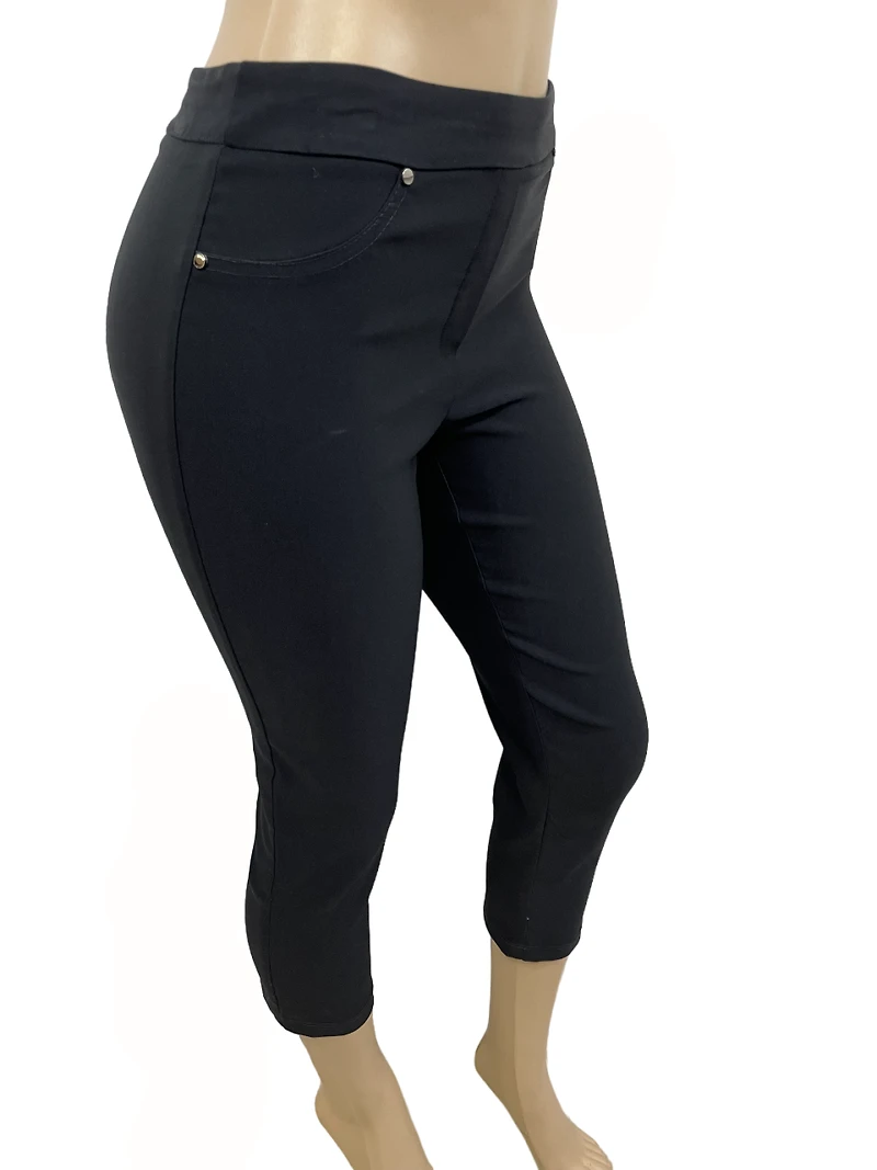 Capri pants with fake studded pockets