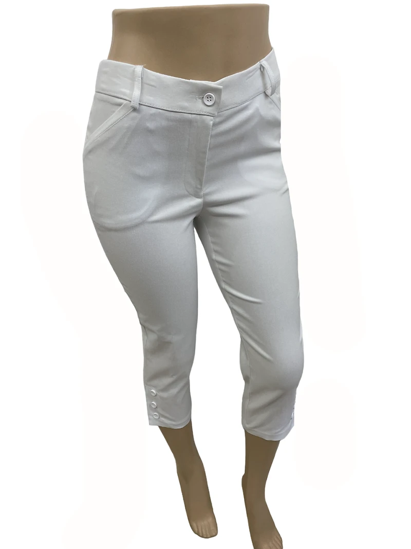 Capri pants with side pockets and buttons