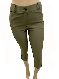 Capri pants with side pockets and buttons