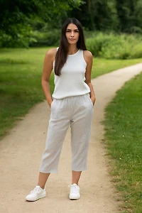 Striped pull-on capri pants