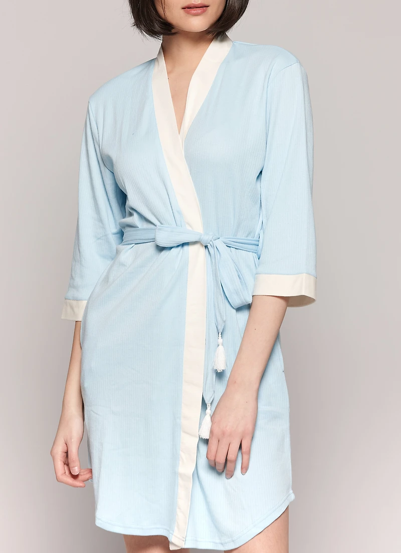 Soft, lightweight, ribbed 2-tone short bathrobe