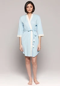 Soft, lightweight, ribbed 2-tone short bathrobe