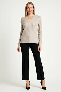 Chandail en tricot tressé avec une touche lustrée