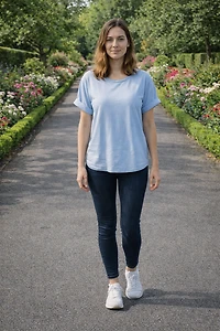 Casual T-shirt with rolled-up batwing sleeves
