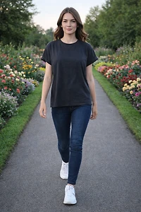 Casual T-shirt with rolled-up batwing sleeves