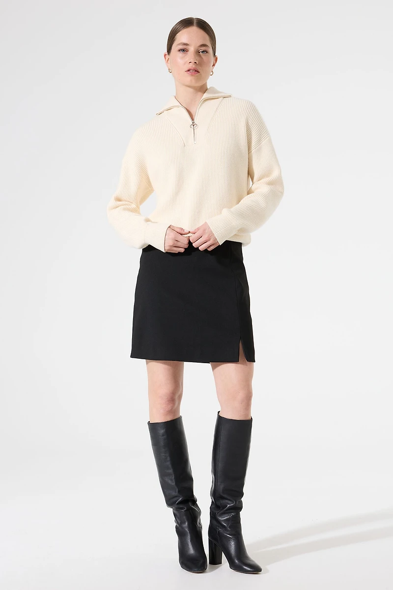 Short lined skirt with front slit - Garcia