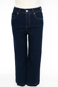 Pantalon jean à jambes larges avec ceinture strass
