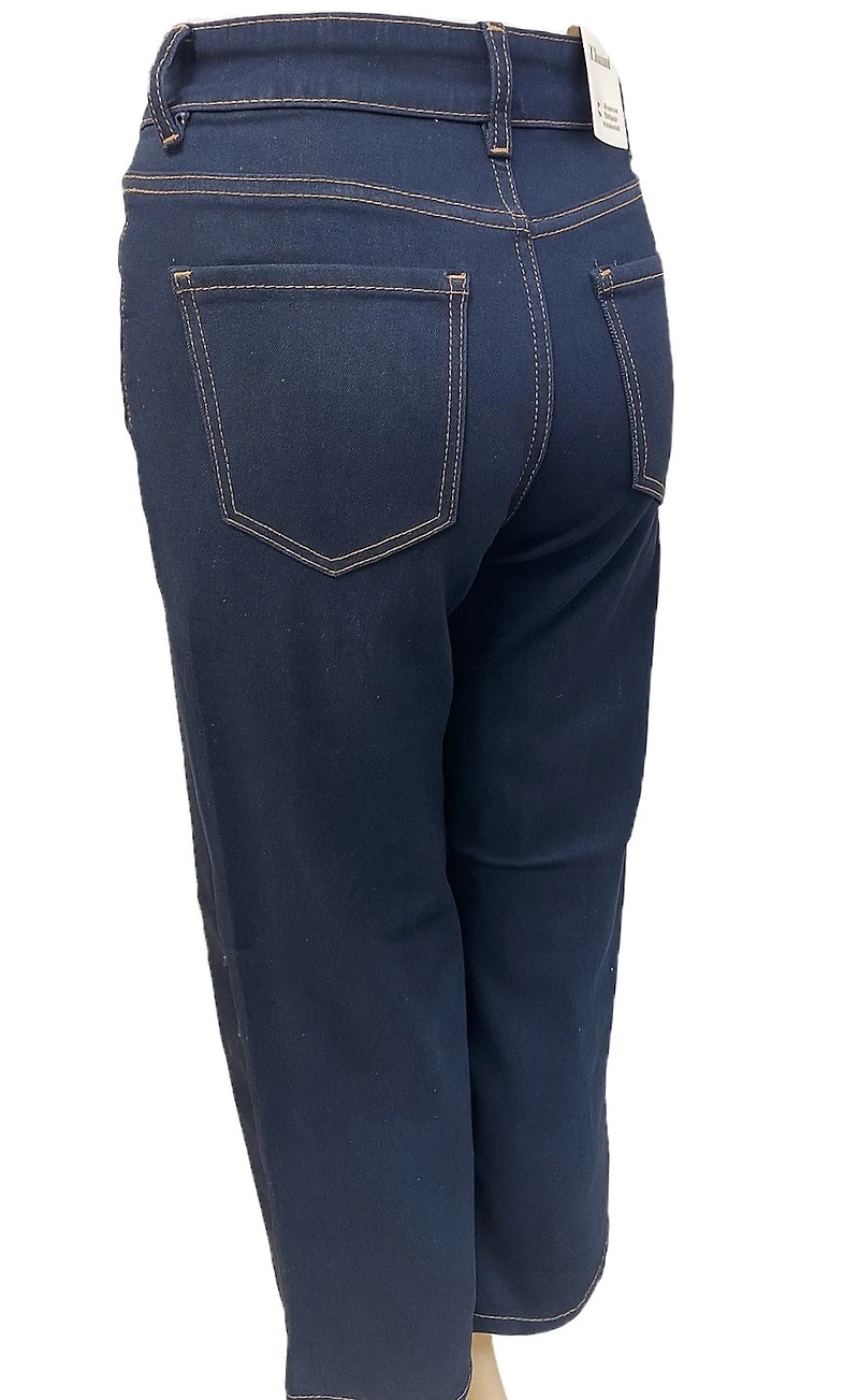 Pantalon jean à jambes larges avec ceinture strass