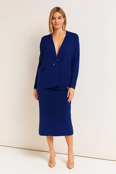 Ensemble cardigan-jupe en tricot