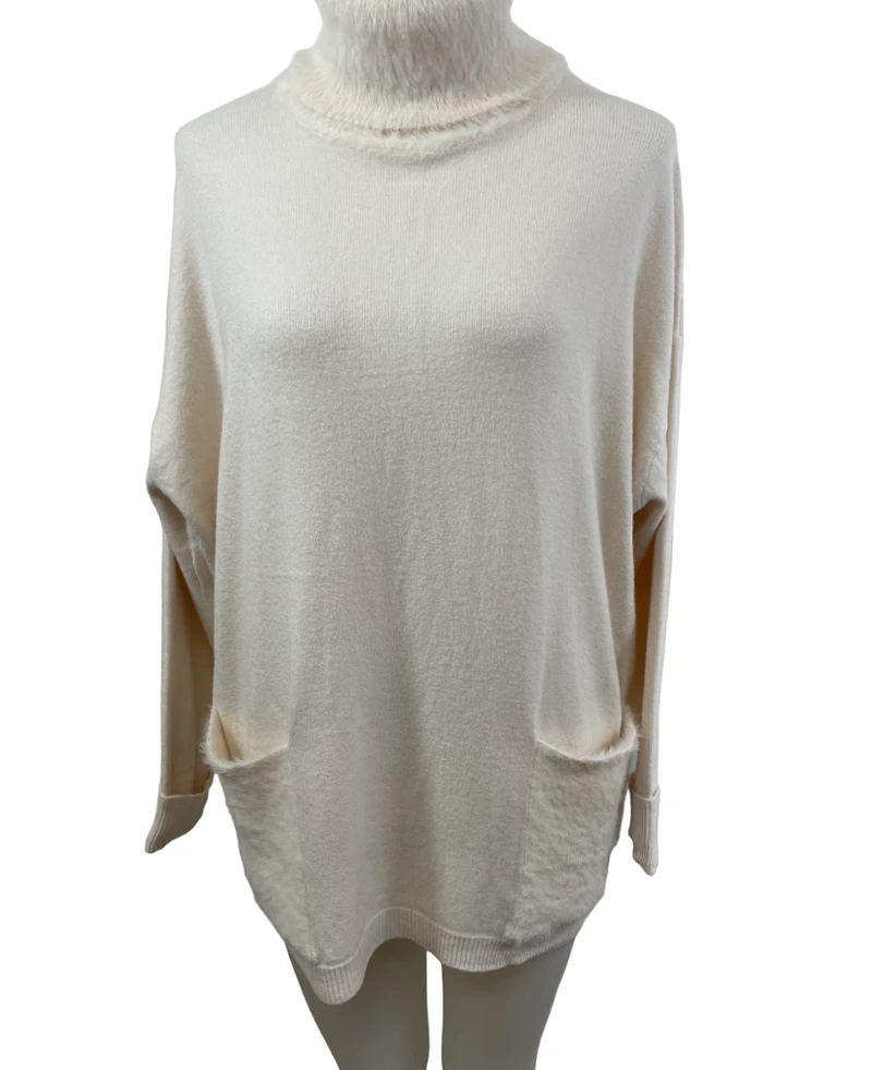 Chandail en tricot au col/poches angora