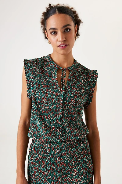 Sleeveless Top with frills