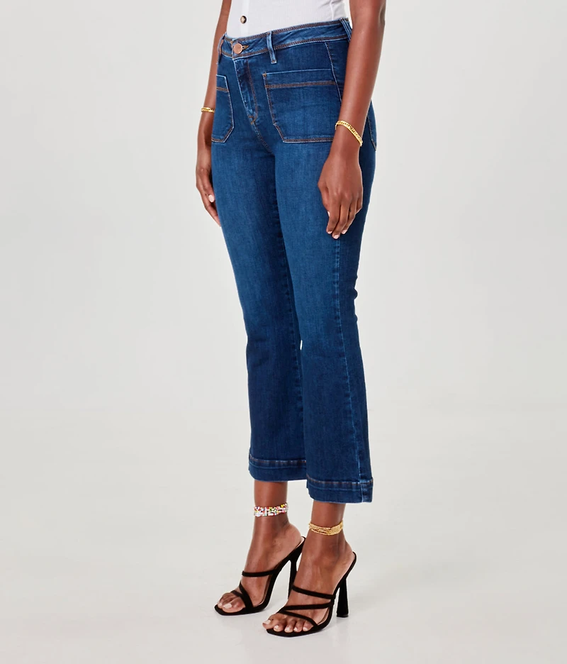 Pantalon capri bootcut en jean extensible - Lola Jeans