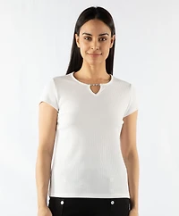 TEE WITH PEARL BEADED KEYHOLE