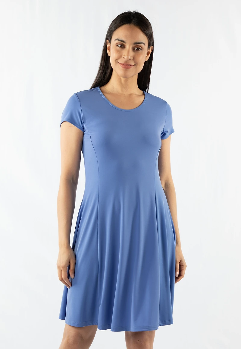 SHORT-SLEEVED CREWNECK DRESS