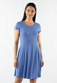 SHORT-SLEEVED CREWNECK DRESS