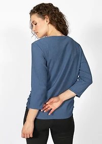 KNIT TOP WITH 3/4 SLEEVES AND NECKLACE