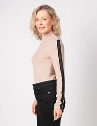LONG-SLEEVED TOP WITH TURTLE NECK