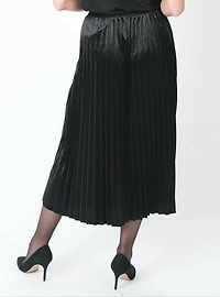 PLEATED VELVET SKIRT