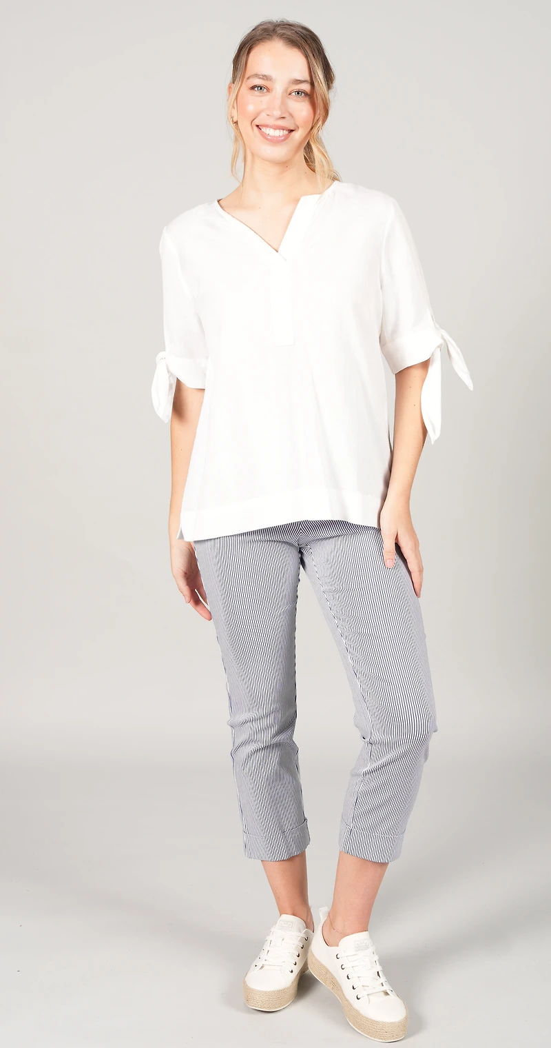 SHORT-SLEEVED LINEN TOP WITH LACES
