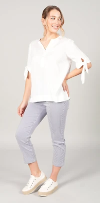 SHORT-SLEEVED LINEN TOP WITH LACES